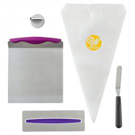 Wilton Cake Decorating Set Kakun Koristeluvälineet