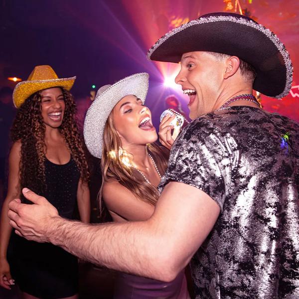 Cowboyhattu Kimalteleva Hopea