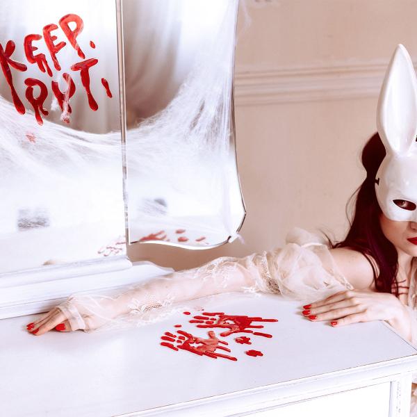 Ikkunatarrat Veriset Kädet