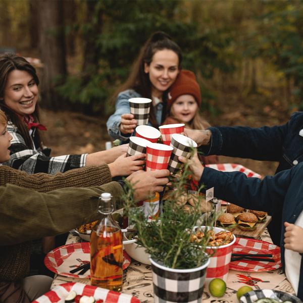 Ruudulliset Pahvimukit Musta ja Punainen 6 kpl