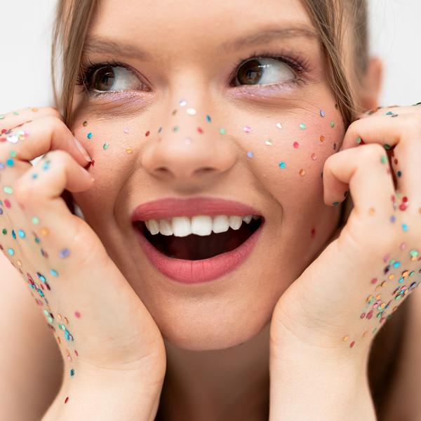 Kasvo- ja Vartaloglitter Monivärinen