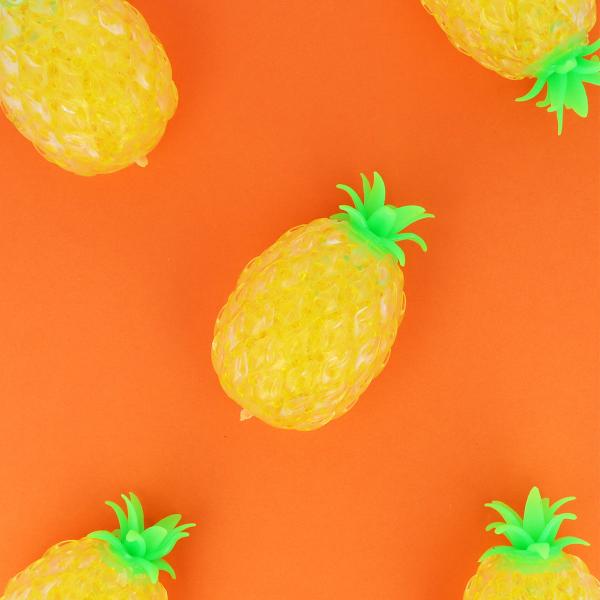 Puristelulelu Ananas Helmillä 11 cm