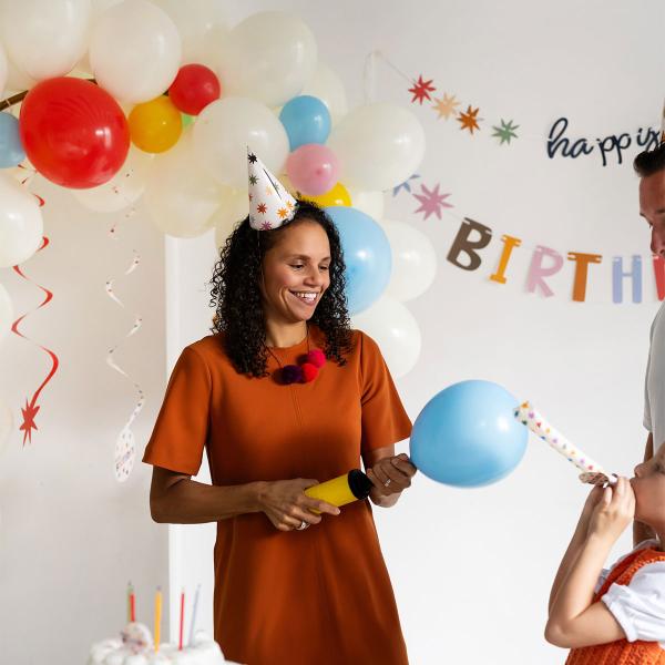 Happy Birthday Kirjeviirinauha Tähdillä