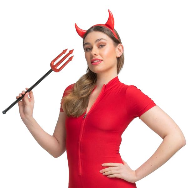 Hohtava Panta Paholaisen Sarvilla Punainen