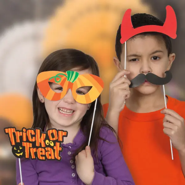 Valokuvausrekvisiitta Tikun Nokassa Halloween