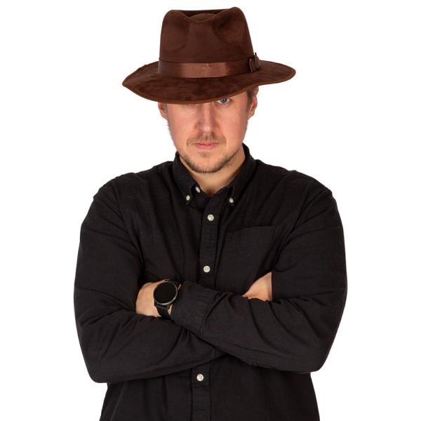 Gangsteri Hattu Ruskea
