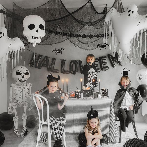 Panta Silinterihatulla ja Lepakoilla