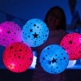 LED Ilmapallot Moniväriset Tähdillä