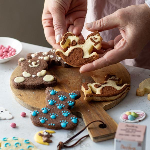 Karhu/Keinuhevonen Keksimuotit/Leivontamallit 6-kpl