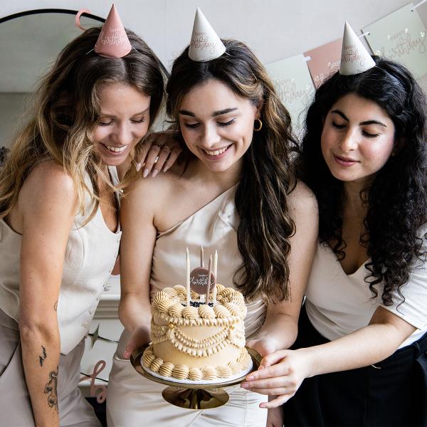 Partyhatut Happy Birthday Kermapinkki/Kermanvalkoinen 6 kpl