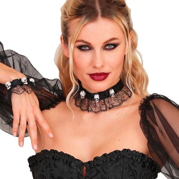 Musta Choker ja Rannekoru Pääkalloilla
