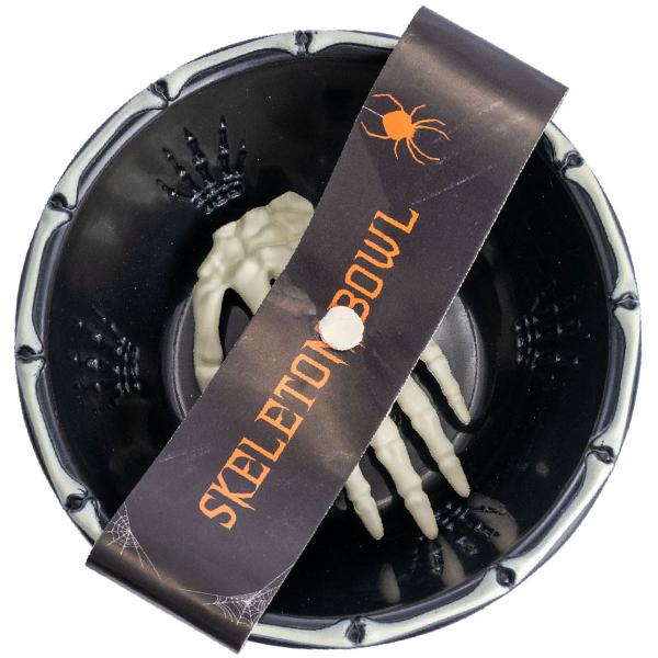 Karkkikulho Luurangon Kädellä Halloween