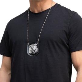 Poliisimerkki Kaulanauhassa