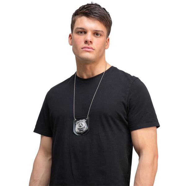 Poliisimerkki Kaulanauhassa