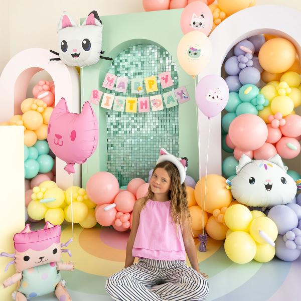 Gabbyn Nukketalo Viirinauha Happy Birthday 180 x 15 cm