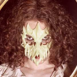 Pääkallo Itsevalaiseva Naamio