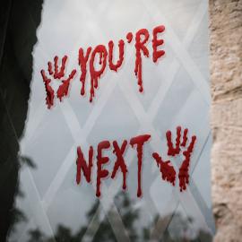Geelikoriste Ikkunaan You're Next Punainen