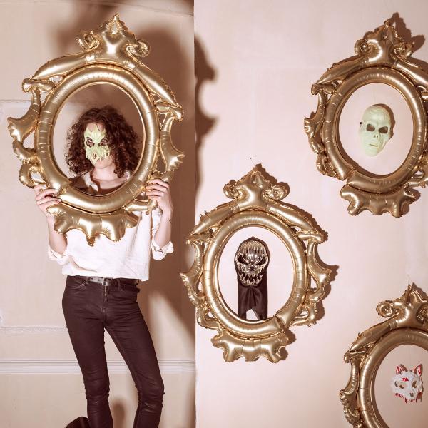 Pääkallo Itsevalaiseva Naamio