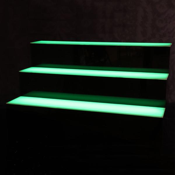 3-kerroksinen Pulloteline LED