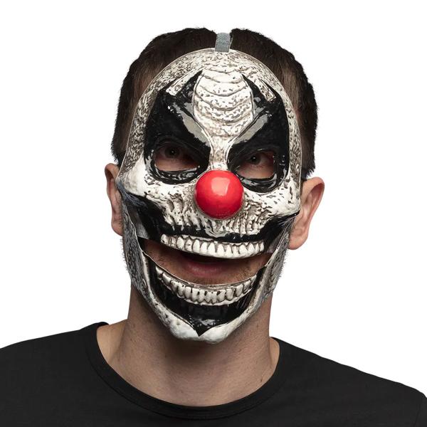 Pelottava Klovninaamio Liikkuvalla Leualla