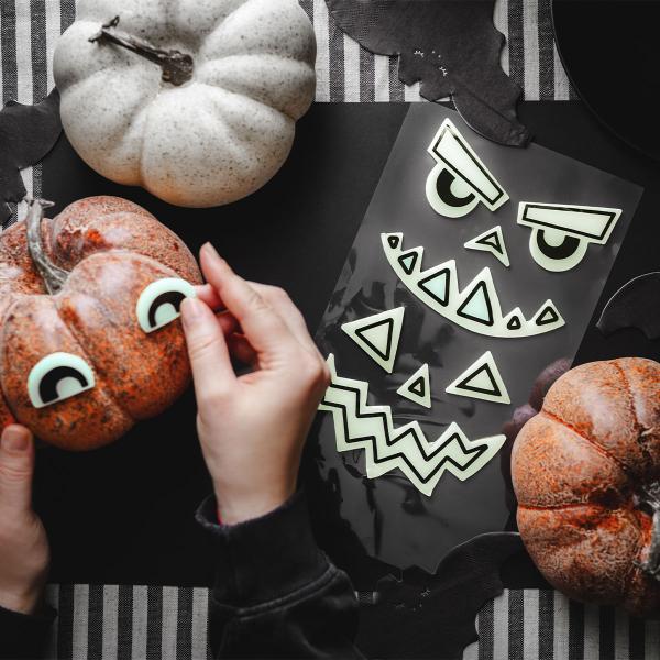 Itsevalaisevat Tarrat Kurpitsa 2-kpl