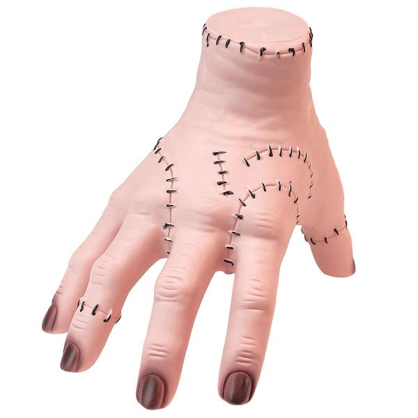 Pelottava Käsi Ompeleilla